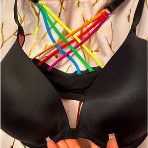 Front clasp VS Pink bra